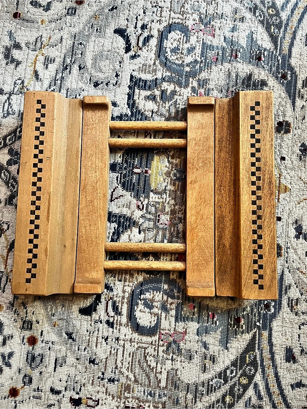 Vintage Pampered Chef Expandable Wood Stoneware Casserole Trivet (Model 2130)